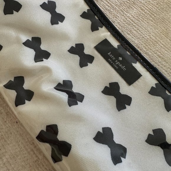 Kate Spade Bow Makeup Bag - Picture 4 of 4